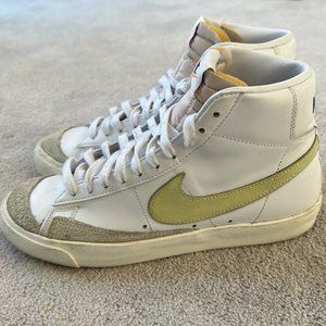 Nike Blazer Mid '77 size 8.5